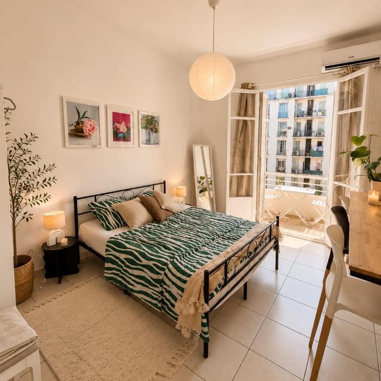 1 min from the beach and Promenade 4 people, clim - Chambre Quadruple Supérieure - 9