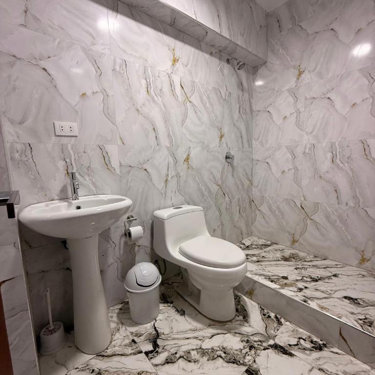 Hostal Cieza - Deluxe Double Room - 5
