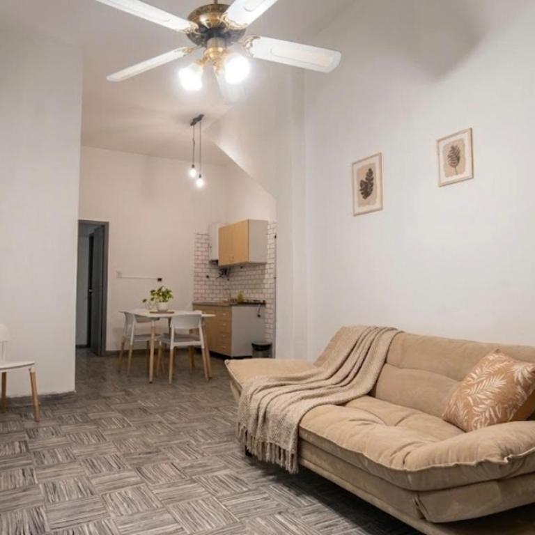 Hermoso Depto Renovado y Cómodo - One-Bedroom Apartment with View - 2