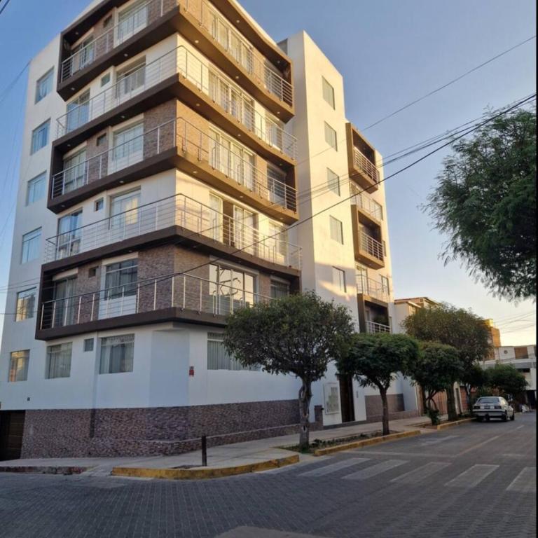 Departamento a 5 minutos de aeropuerto y 10 minutos al centro Wifi cocina 3 cuadras de CencoMall - Apartamento de 3 dormitorios - 2