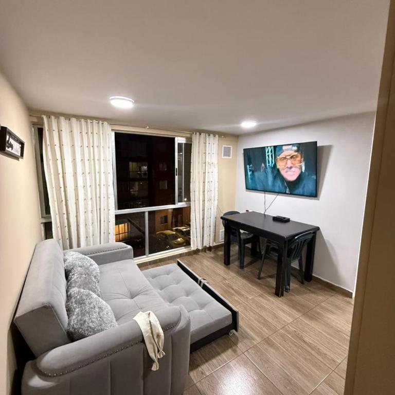 Fly At Home Bogotá - Two-Bedroom Apartment - 1