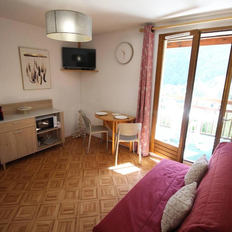 Appartement calme avec parking, animaux OK - 4 pers, vue montagne - FR-1-313-252 - Appartement - 1