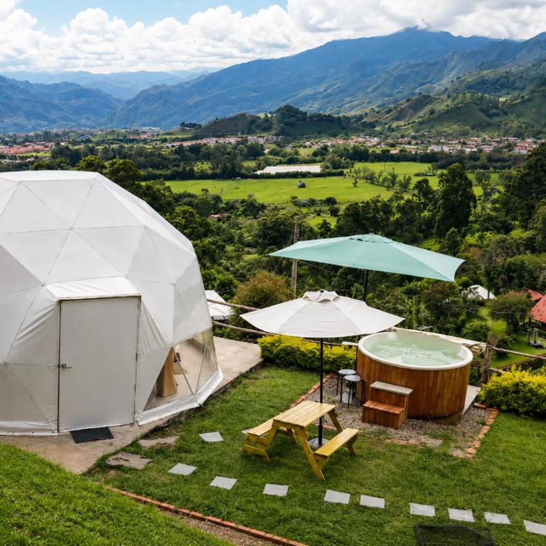 Guaia Terra Glamping - Habitación Familiar con terraza - 1