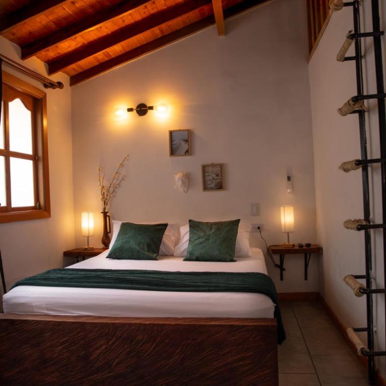 Cabañas Lobo Blanco - Apartaestudios en Laureles Medellín - Studio Apartment with One Double Bed - 1