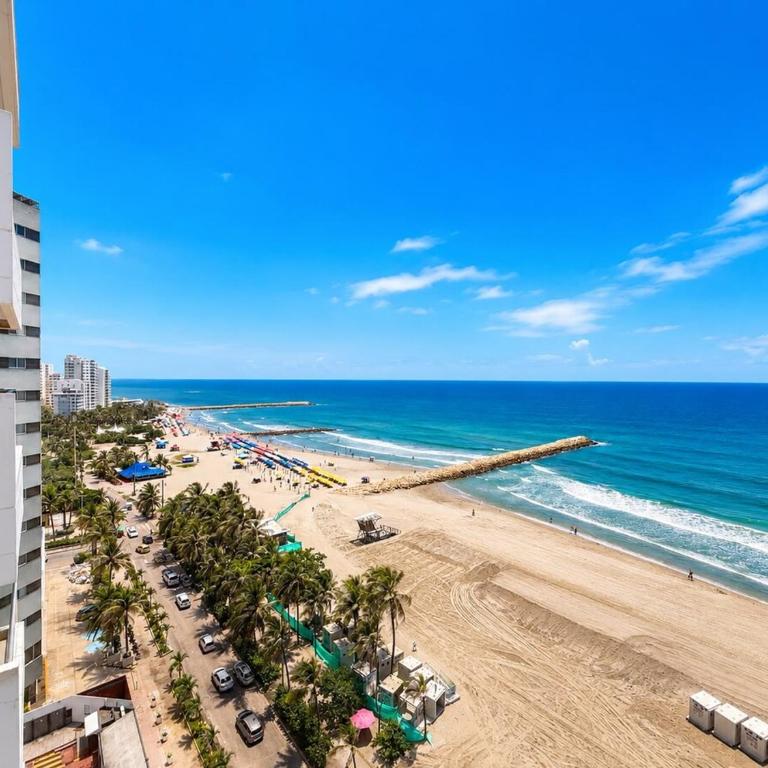 Beachfront apartment with a beautiful ocean view - One-Bedroom Apartment - 12