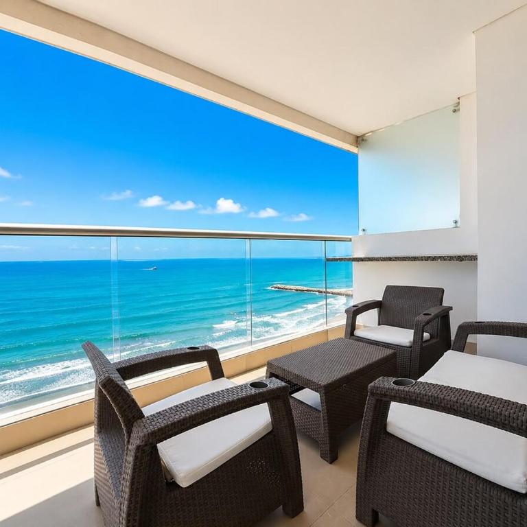 Beachfront apartment with a beautiful ocean view - One-Bedroom Apartment - 16