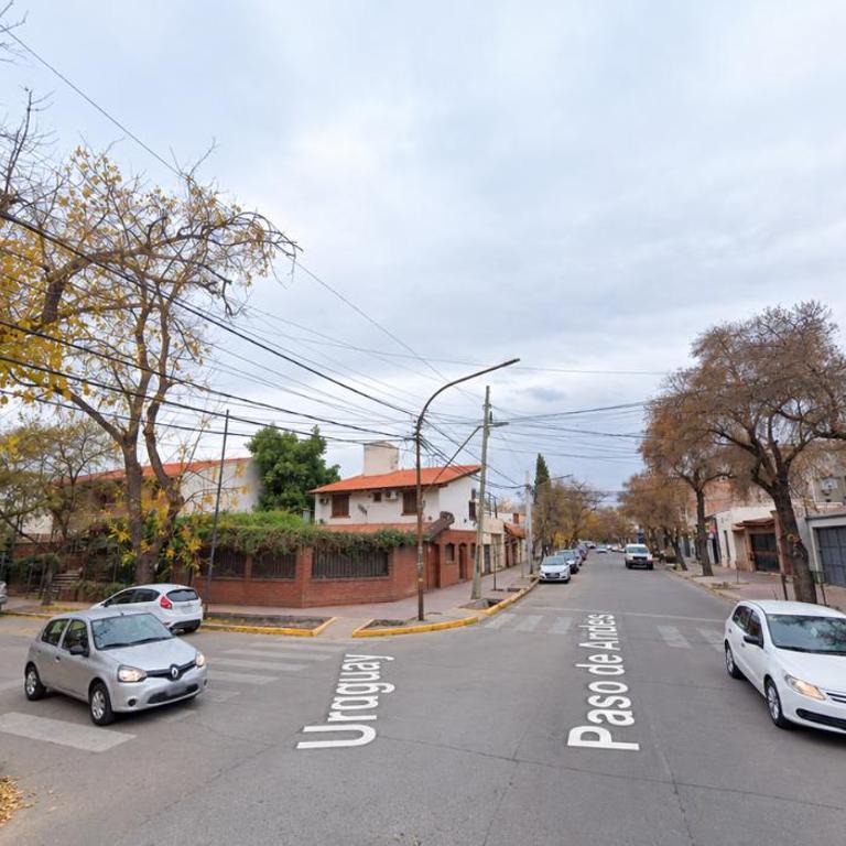 Centro Mendoza - 2 Bicis - Excelente Ubicación - Cerca Parque - Casa de 2 dormitorios - 43