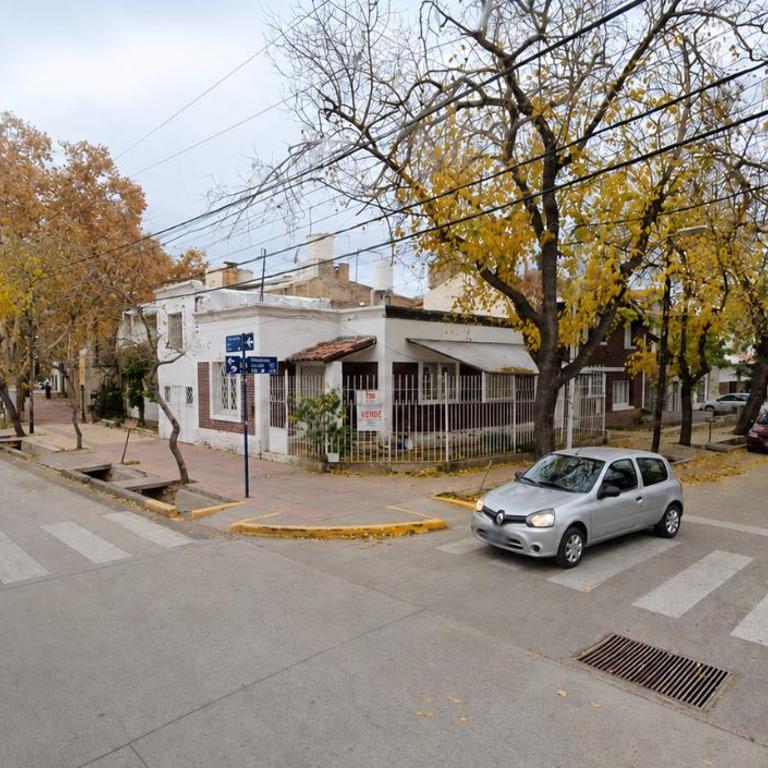 Centro Mendoza - 2 Bicis - Excelente Ubicación - Cerca Parque - Casa de 2 dormitorios - 44