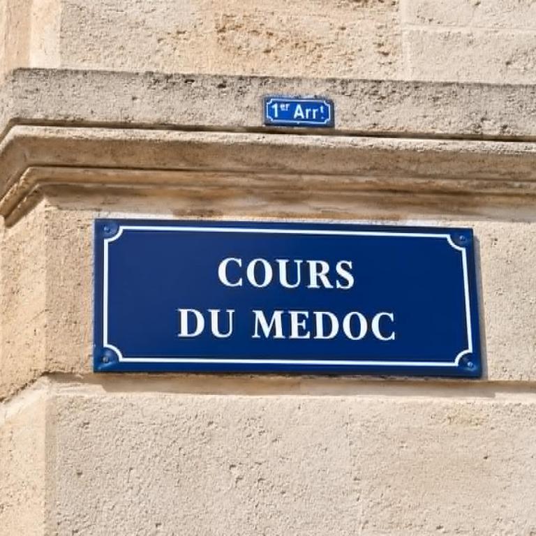 Rent Bordeaux - Apartment - Split Level - 1