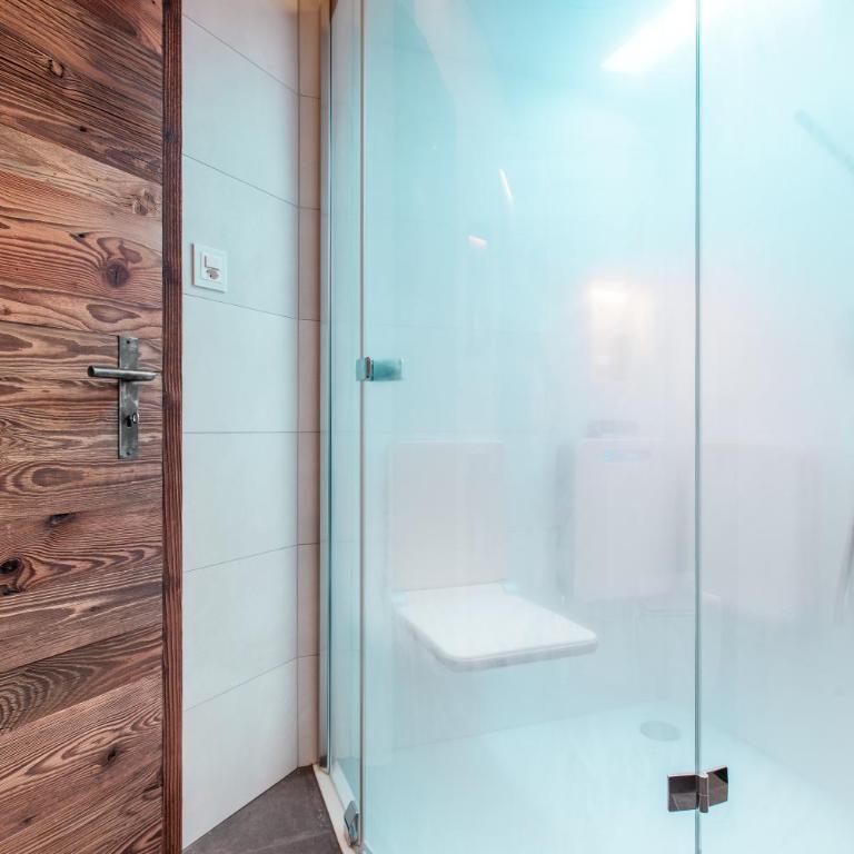 Mountain Chalet 4 You only for 2, private wellness, for a romantic honeymoon - Superior Chalet - 14