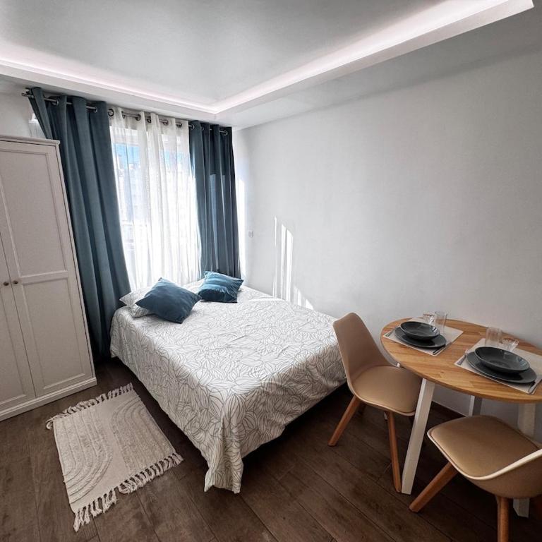 Studio proche aéroport, tramway, plage - Appartement 1 Chambre - 8