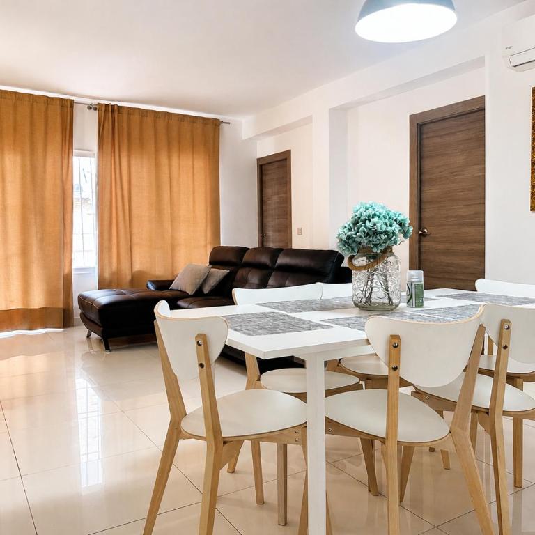 Vivienda cerca de playa y zonas de ocio - Apartamento con terraza - 1