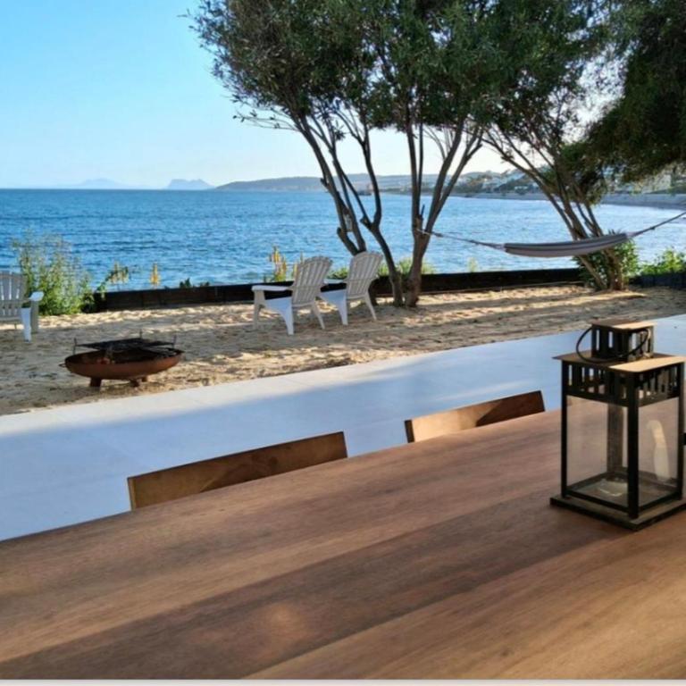 Villa One One One - Six-Bedroom House - 15