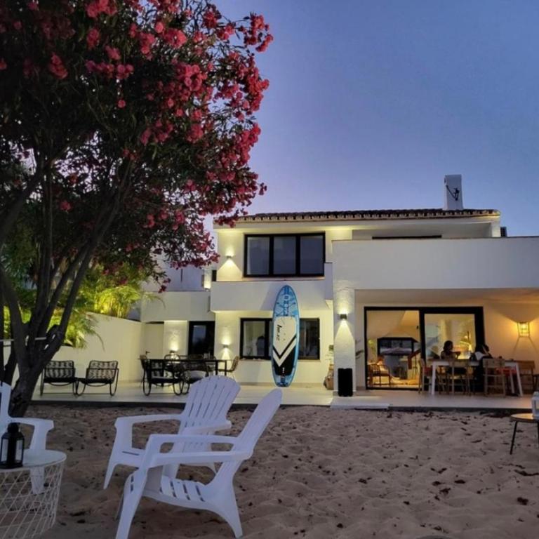 Villa One One One - Six-Bedroom House - 44