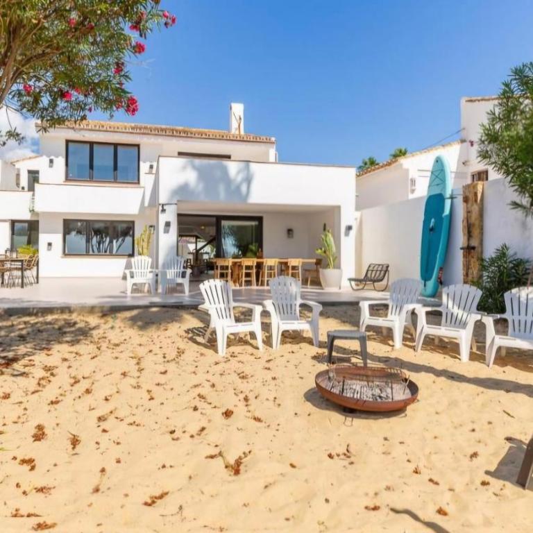 Villa One One One - Six-Bedroom House - 47