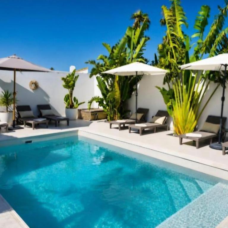 Villa One One One - Six-Bedroom House - 50