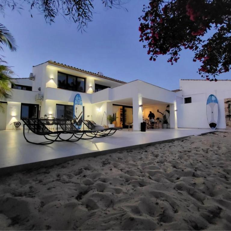 Villa One One One - Six-Bedroom House - 55