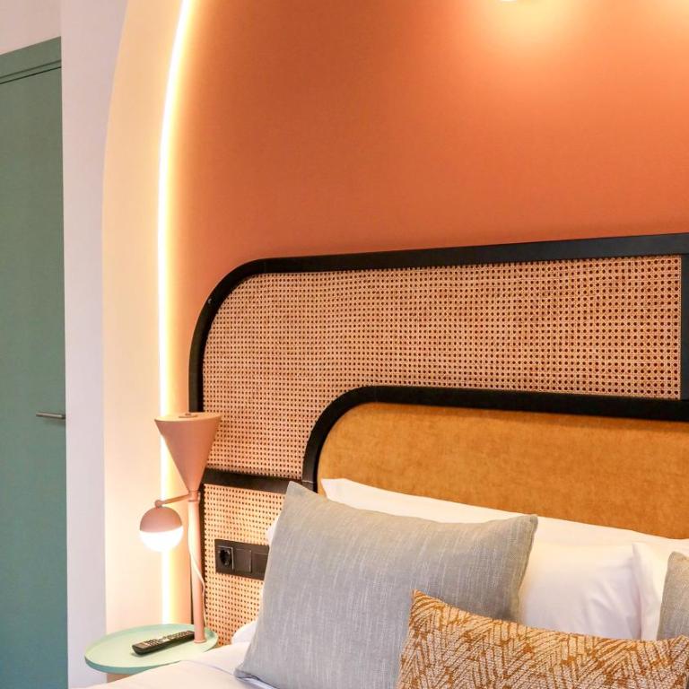 Hotel Casa Beatas - Zimmer mit Kingsize-Bett und Balkon - 3