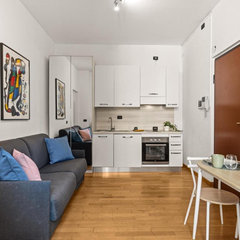 StayEasy Fara17 - Central Station new studio - Appartamento Monolocale con Balcone - 8