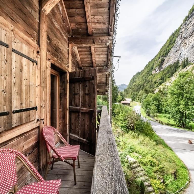 Chalet Le Plan du Rtia - Chambre Quadruple avec Douche - 1