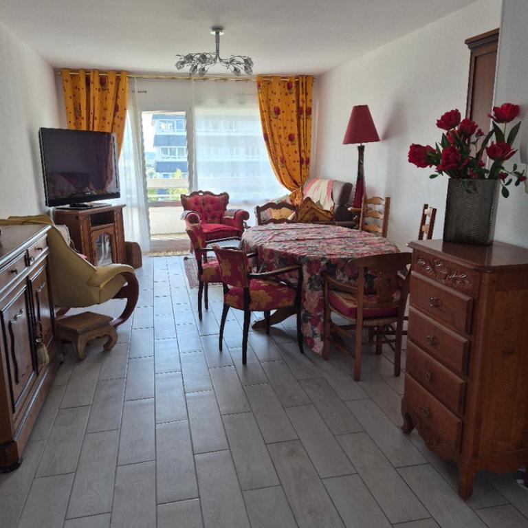 Coquet Appartement avec balcon Caen Nord, proche Mémorial - Appartement 2 Chambres - 1