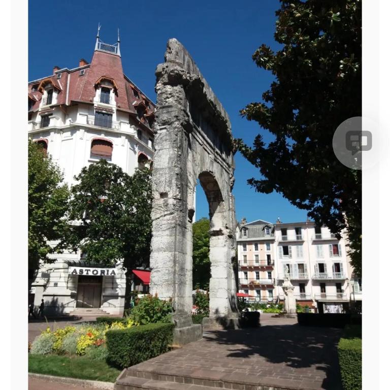 T1 bis, 33m2, avec cuisine, en hyper centre, Aix les Bains - Appartement 1 Chambre - 12