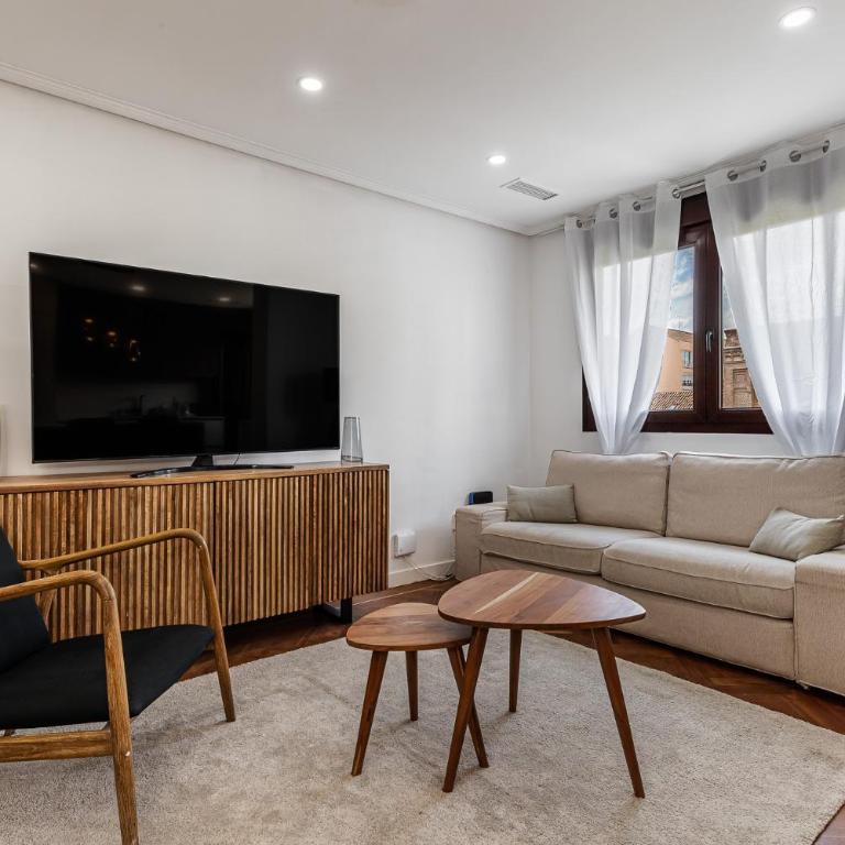 Queen's Salamanca III - Alojamiento Corta Estancia - Apartment mit 3 Schlafzimmern - 3