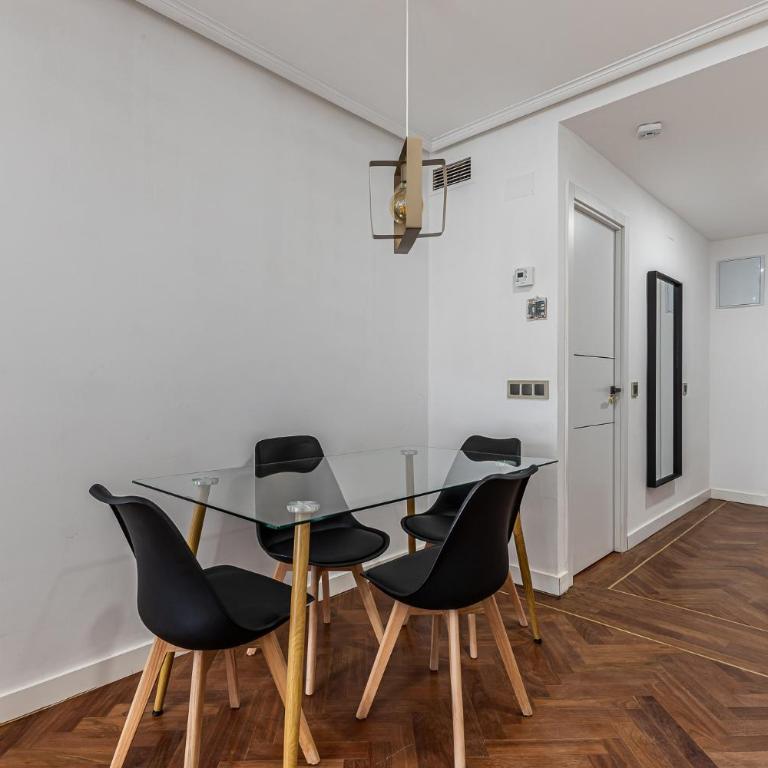 Queen's Salamanca III - Alojamiento Corta Estancia - Apartment mit 3 Schlafzimmern - 6