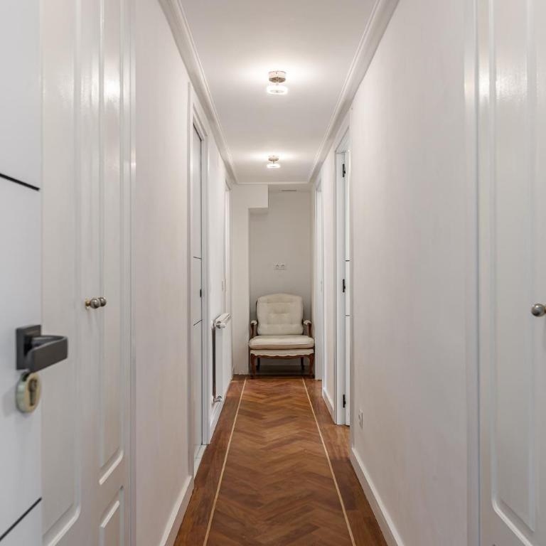 Queen's Salamanca III - Alojamiento Corta Estancia - Apartment mit 3 Schlafzimmern - 16