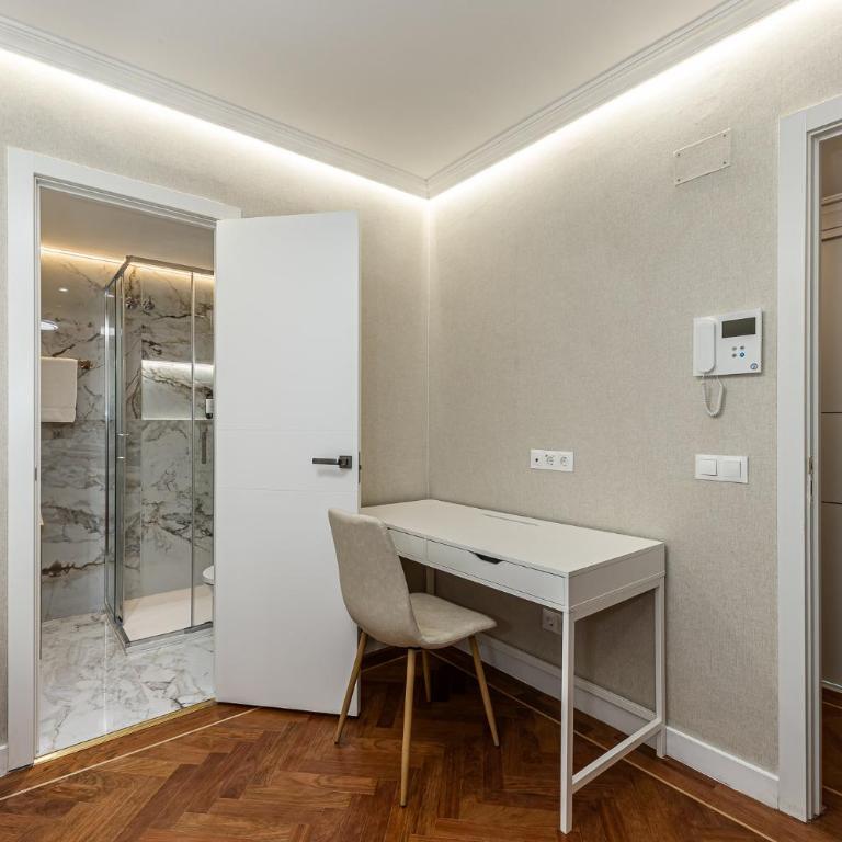 Queen's Salamanca III - Alojamiento Corta Estancia - Apartment mit 3 Schlafzimmern - 20
