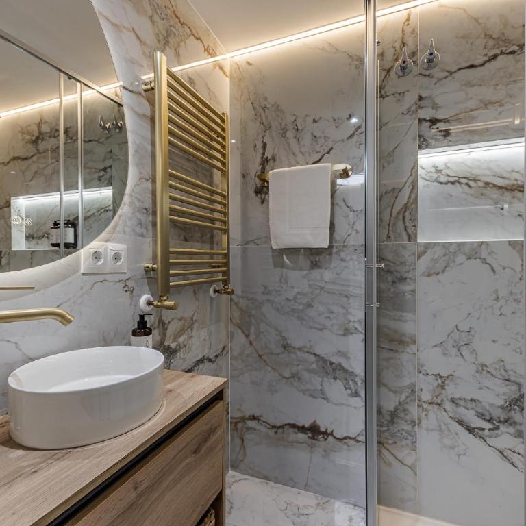 Queen's Salamanca III - Alojamiento Corta Estancia - Apartment mit 3 Schlafzimmern - 23