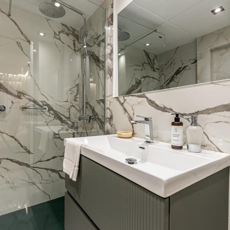 Queen's Salamanca III - Alojamiento Corta Estancia - Apartment mit 3 Schlafzimmern - 31