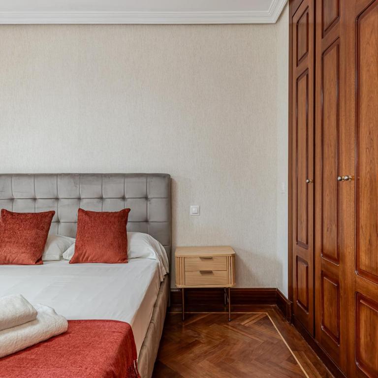 Queen's Salamanca III - Alojamiento Corta Estancia - Apartment mit 3 Schlafzimmern - 35