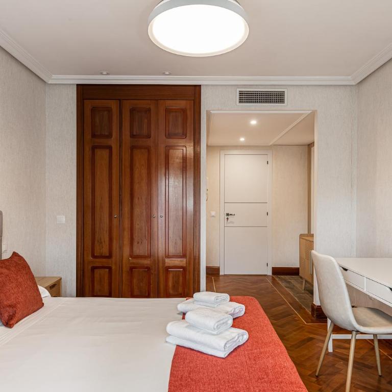 Queen's Salamanca III - Alojamiento Corta Estancia - Apartment mit 3 Schlafzimmern - 36