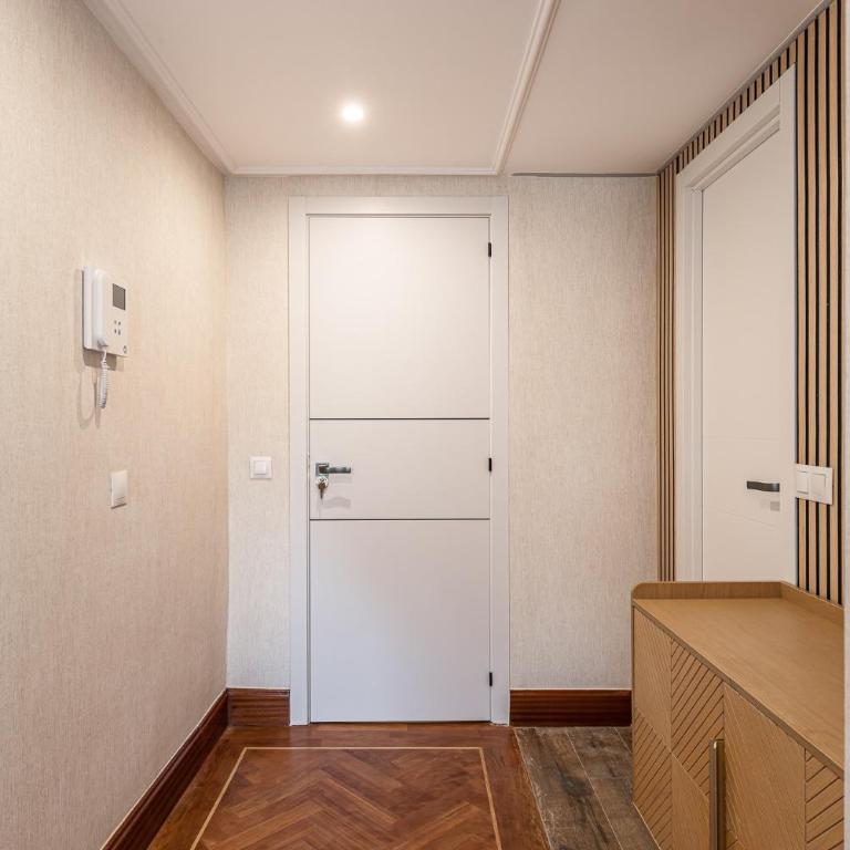 Queen's Salamanca III - Alojamiento Corta Estancia - Apartment mit 3 Schlafzimmern - 37