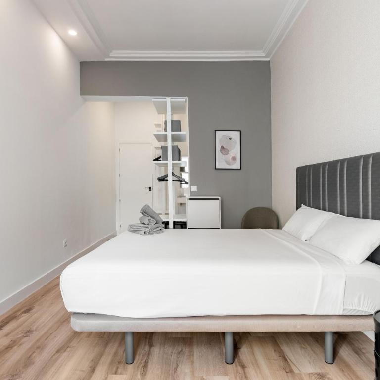 MyHouseSpain - 7Stay Madrid - Camera Matrimoniale Deluxe con Balcone - 2