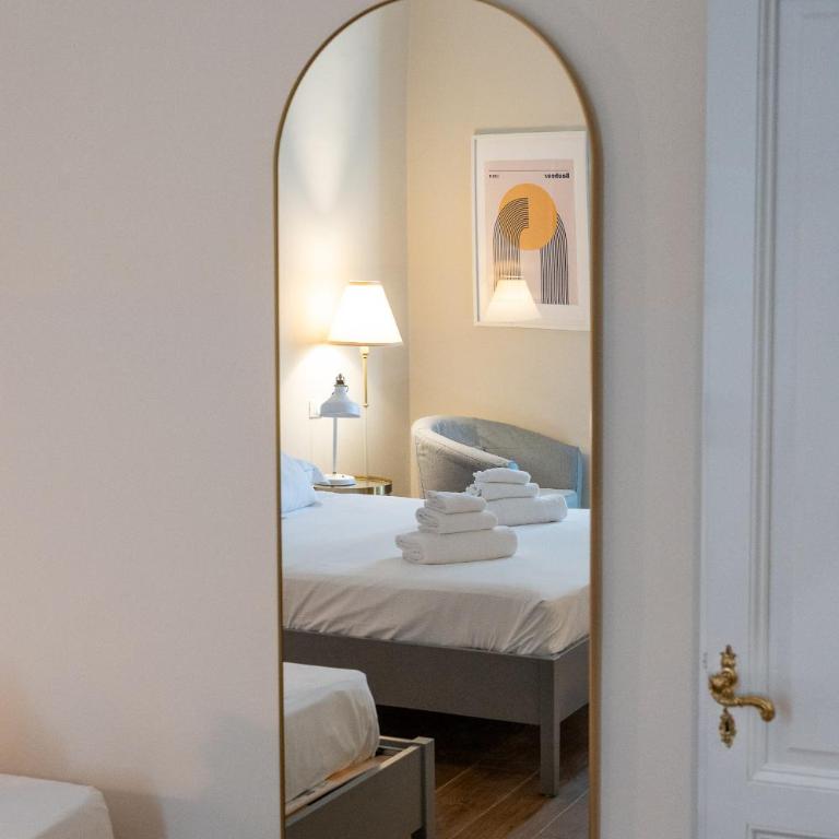 Foster Guest House - Three-Bedroom Apartment - 15
