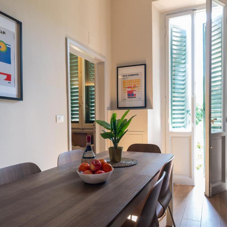 Foster Guest House - Three-Bedroom Apartment - 41