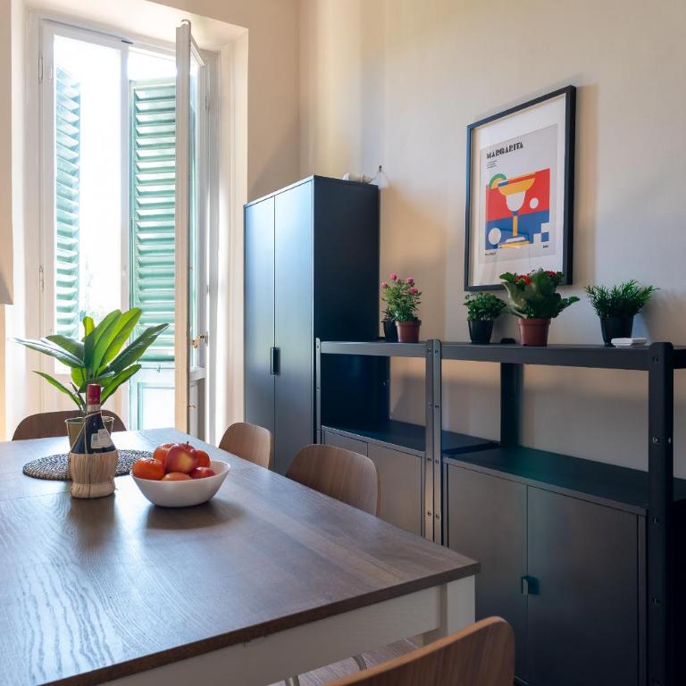 Foster Guest House - Three-Bedroom Apartment - 44