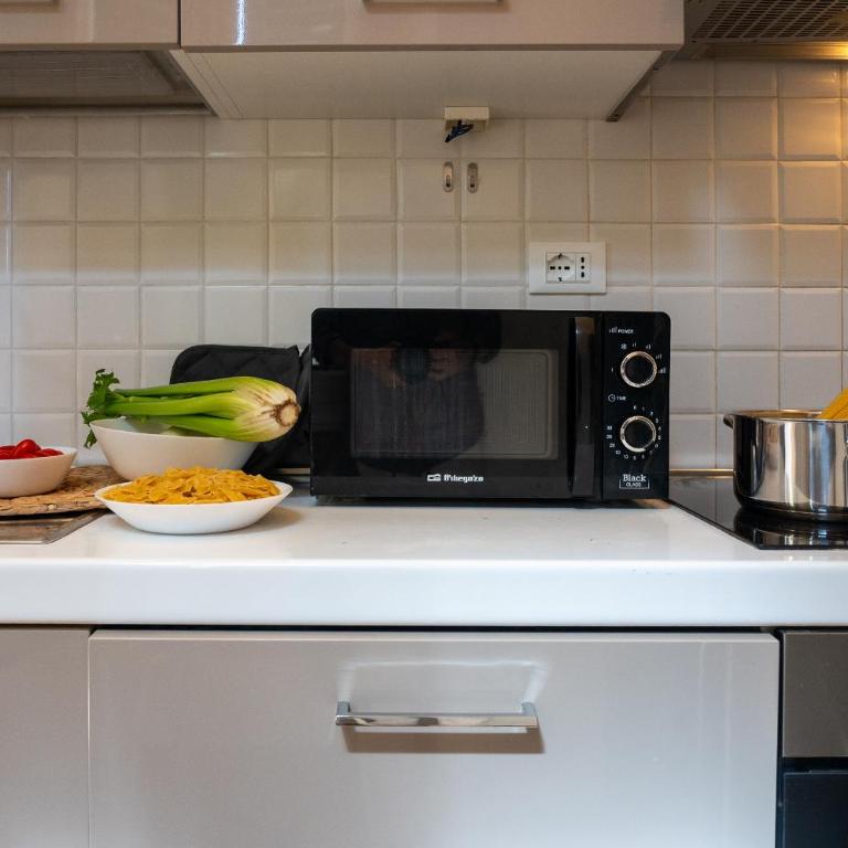 Foster Guest House - Three-Bedroom Apartment - 53