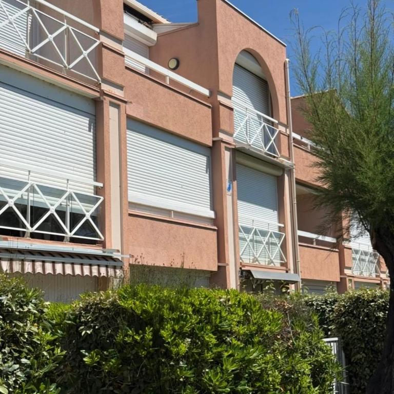 Studio proche de la plage avec balcon - Studio - 11