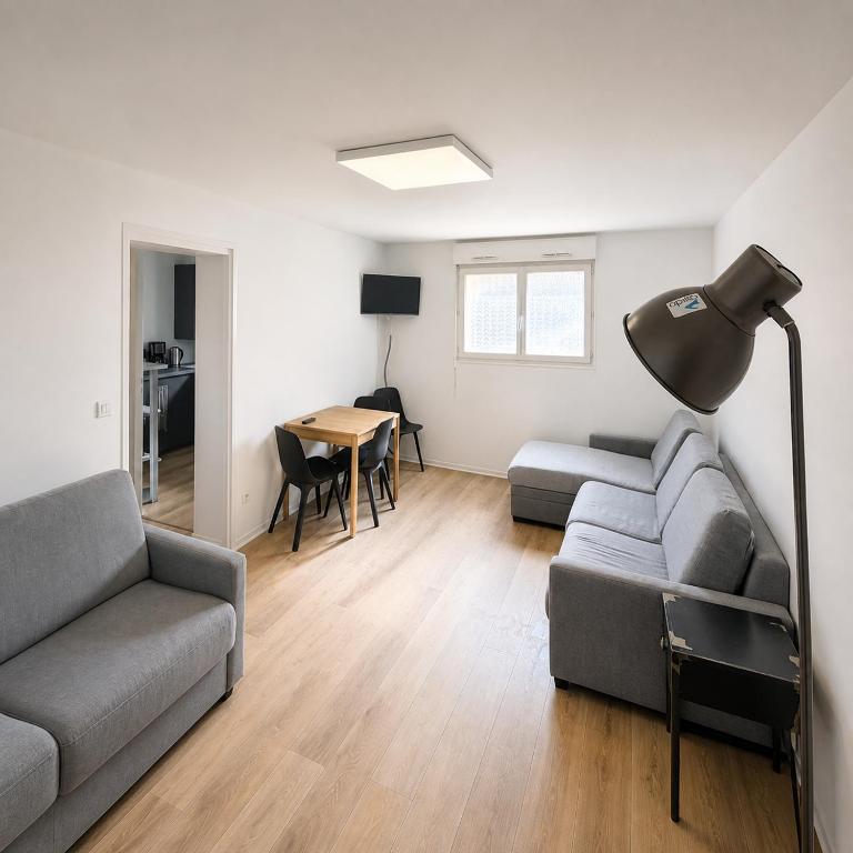 Apartment Villeurbanne - Appartement avec Douche - 2