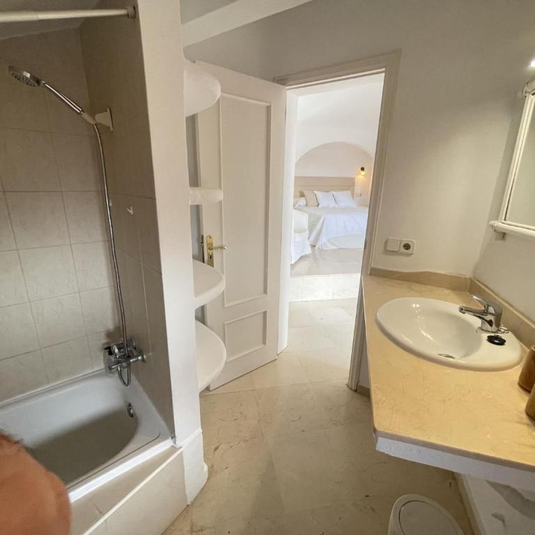 501.Serene studio with large terrace and pool - Apartment - 16
