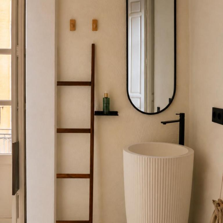 Hotel Casa Beatas - Zimmer mit Kingsize-Bett und Balkon - 7