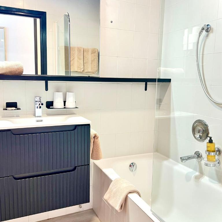 Hotel des Mimosas - Chambre Double avec Terrasse - 8