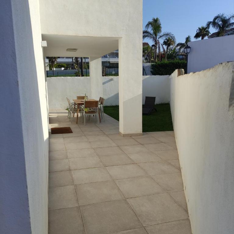 CASA ROMPEOLAS Atlanterra - Haus mit 2 Schlafzimmern - 3