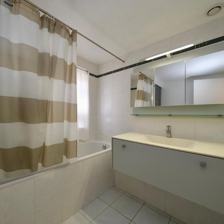 T3 - 4 pers - Place de parking - Appartement 2 Chambres - 33
