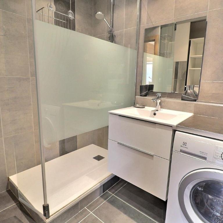 Résidence Vanoise - SUPERBE 3 PIÈCES LUMINEUX AVEC UNE VUE MAGNIFIQUE MAE-5884 - Appartement - 17