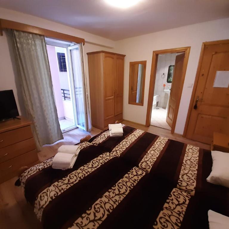 Apartments Stanivukovic - Dvokrevetna Soba sa Bračnim Krevetom/Zasebnim Krevetima - 4