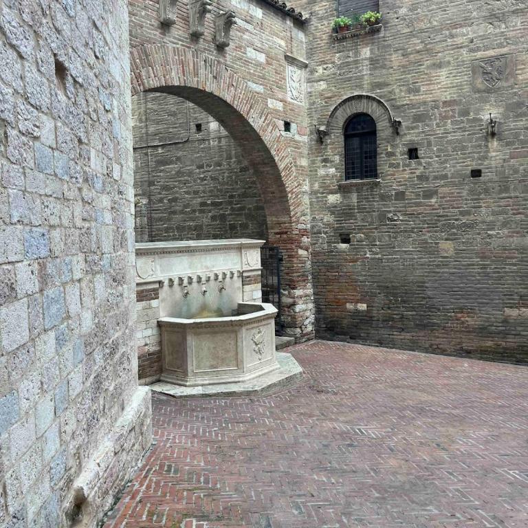 La Perla Degli Oddi Historic House - Appartamento Premium con 3 Camere da Letto - 14